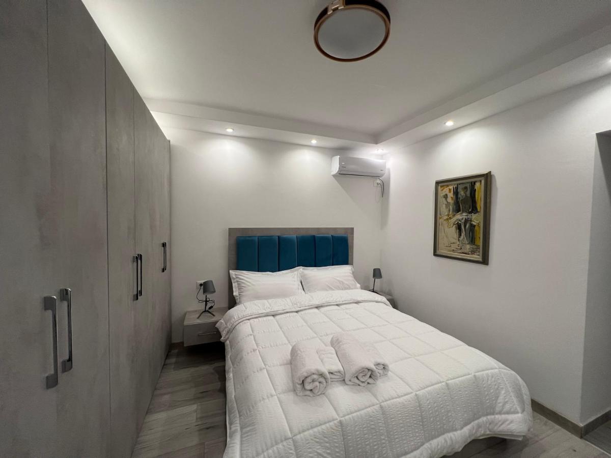 Apartment Tirana On Myslym Shyri ภายนอก รูปภาพ