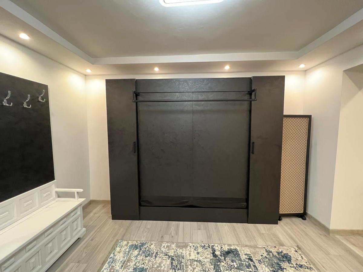 Apartment Tirana On Myslym Shyri ภายนอก รูปภาพ