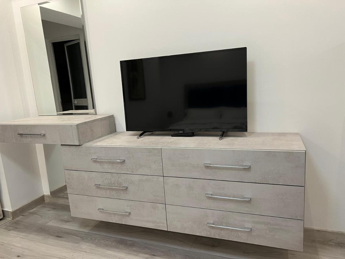 Apartment Tirana On Myslym Shyri ภายนอก รูปภาพ